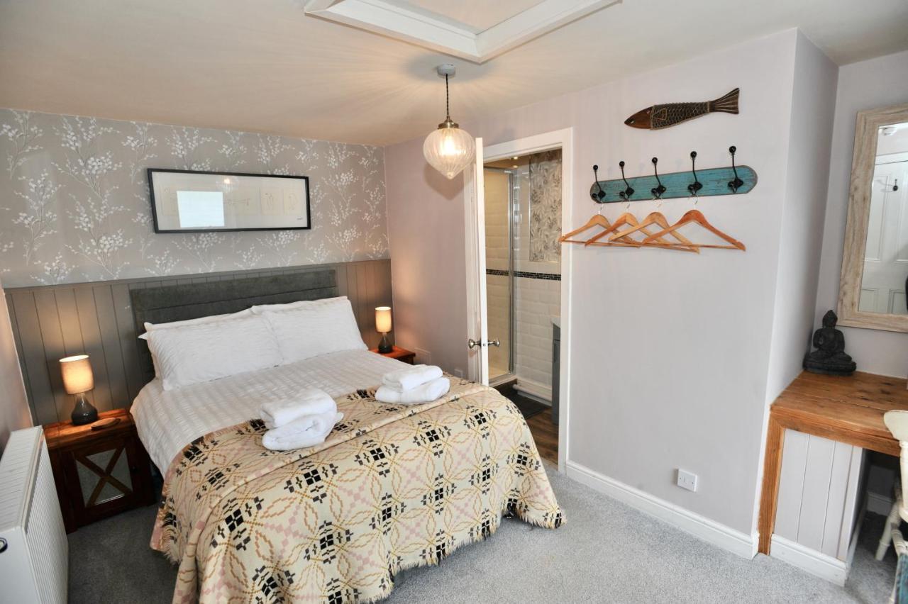 Sea View Guest House Benllech Exterior photo