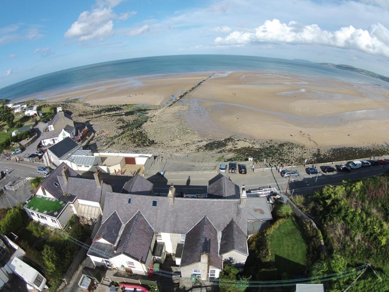 Sea View Guest House Benllech Exterior photo